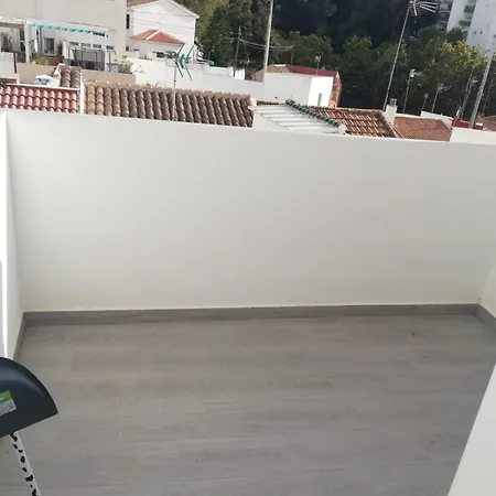 2 Con Terraza Junto A Monte Victoria